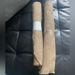 2 Burlap runners